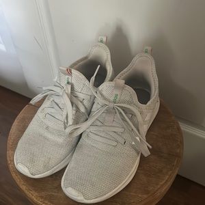 Adidas Cloudfoam size 6.5